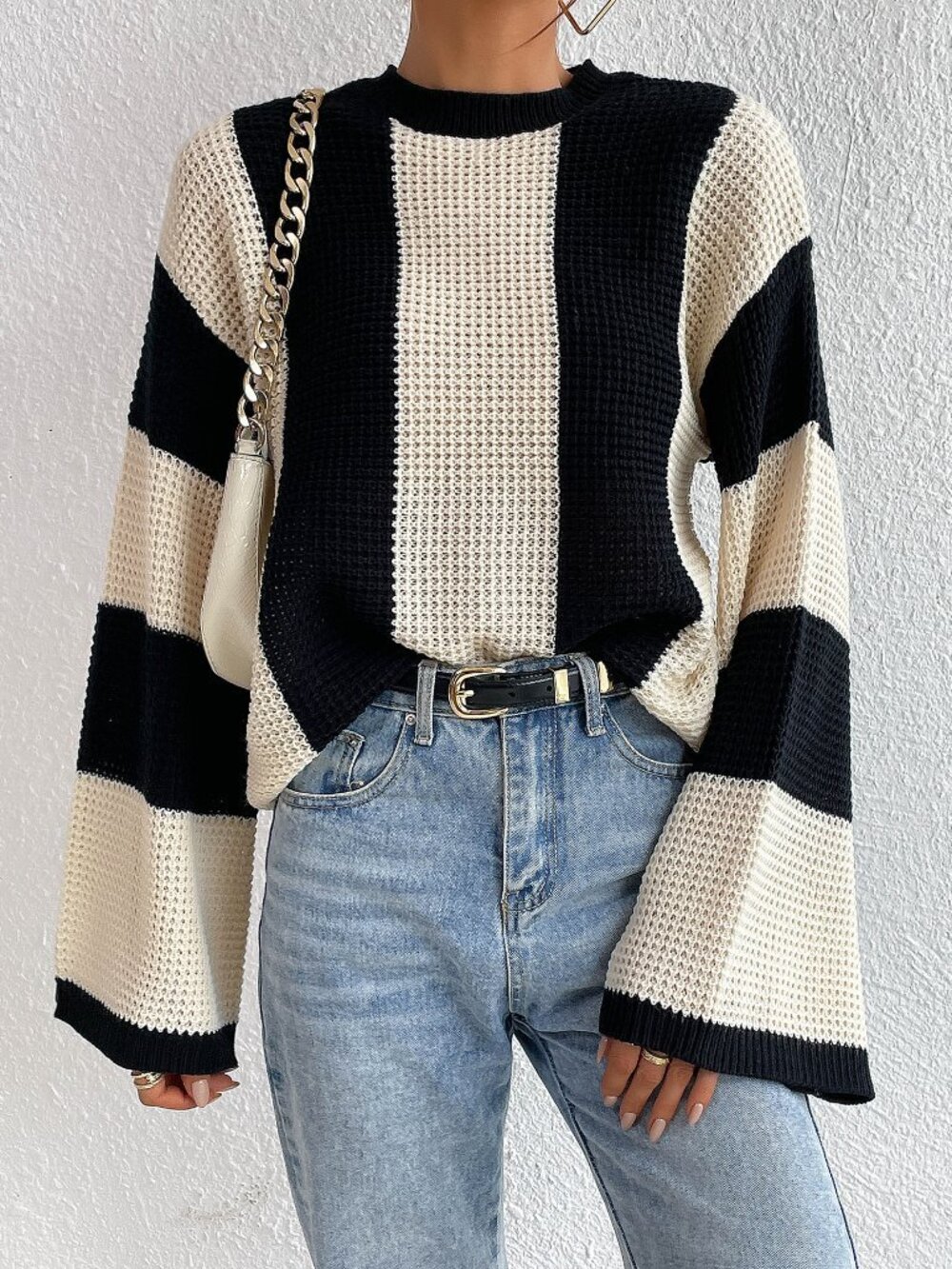 Black And White Casual Women's Two Tone Drop Shoulder Sweater - Picture 7 of 7
